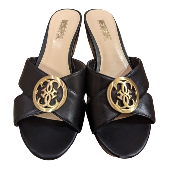 Guess women's chunky platform heel sandals with gold-tone accents, size 6.5 - Picture 12 of 14